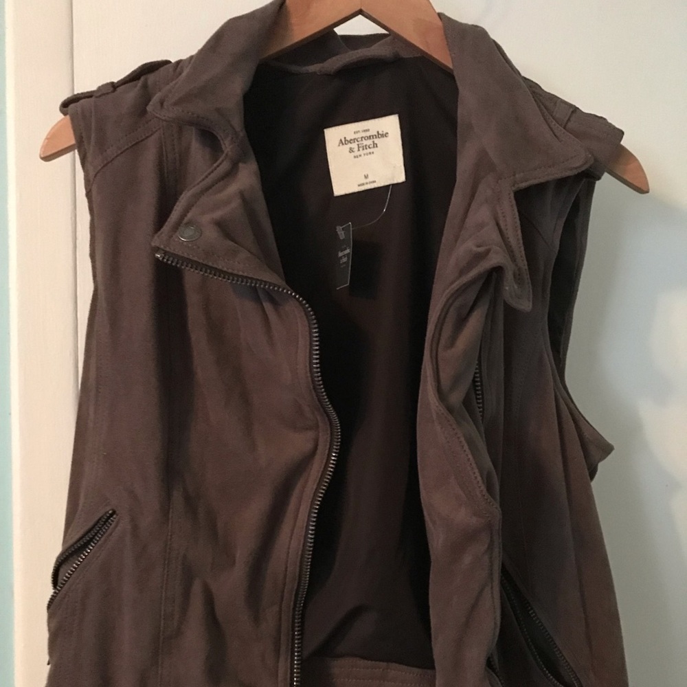 A&F vest